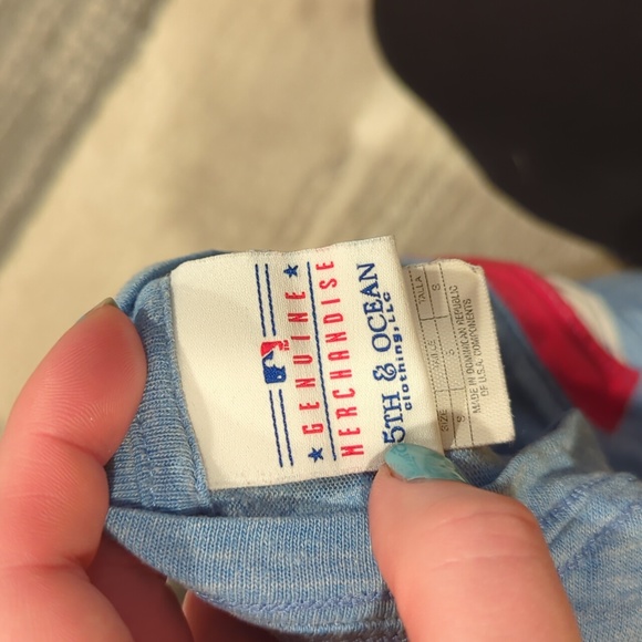 5th and Ocean Cubs Shirt - Picture 3 of 3